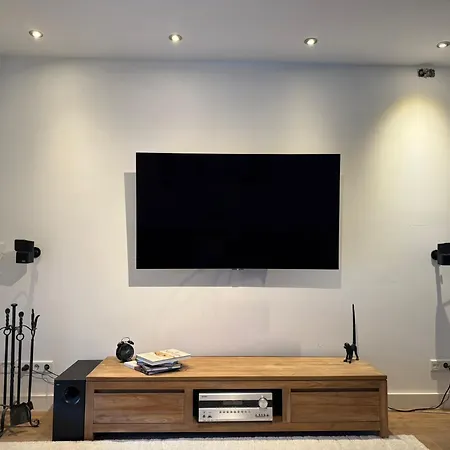 Stylish 1-bedroom In * Eindhove