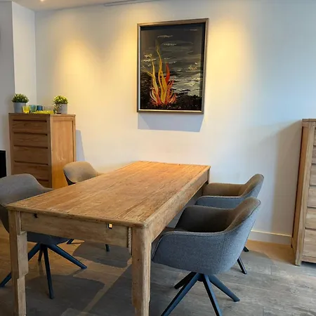 Stylish 1-bedroom In アパート アイントホーフェン