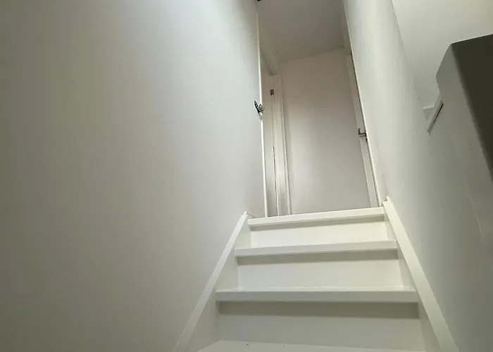 Stylish 1-bedroom In * איינדהובן