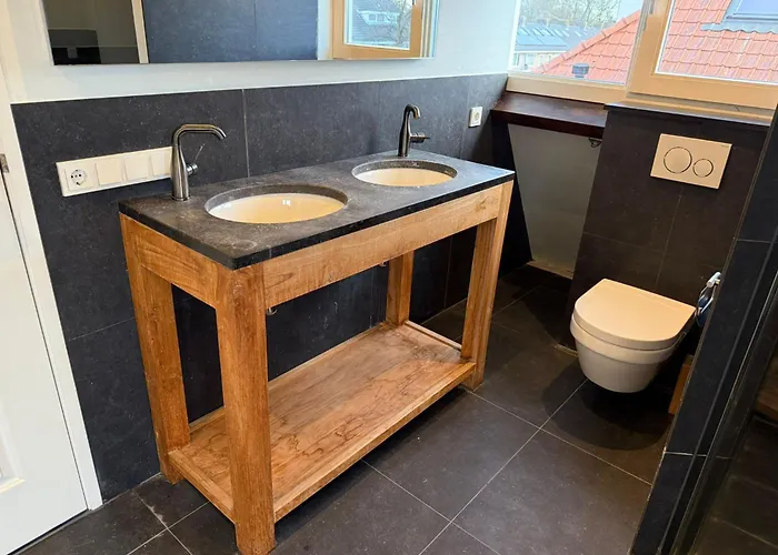 Stylish 1-bedroom In *